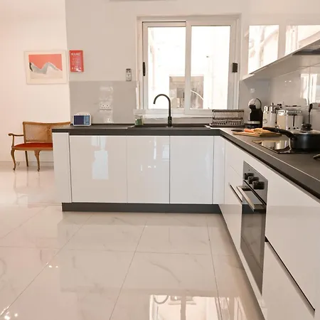 Yatch Marina View - Modern 3 Bdrs M - Happy * Msida